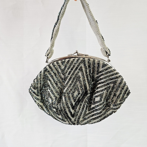 Vintage Handbags - Vintage Beaded Handbag